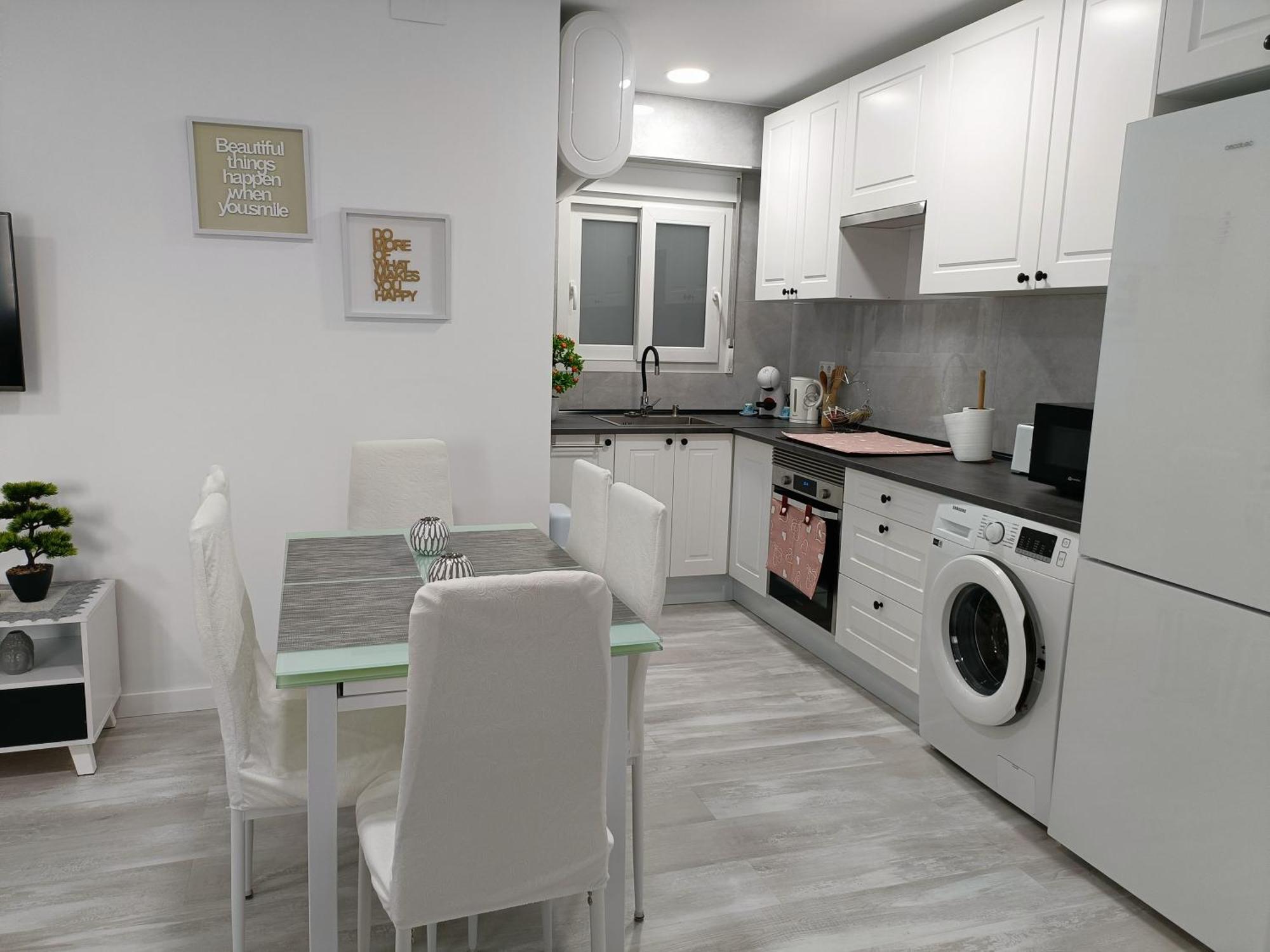 Mare De Deu, Vivienda Vacacional Para Familias Y Mayores De 25 Anos En El Grao De Gandia-Playa Playa de Gandia Экстерьер фото
