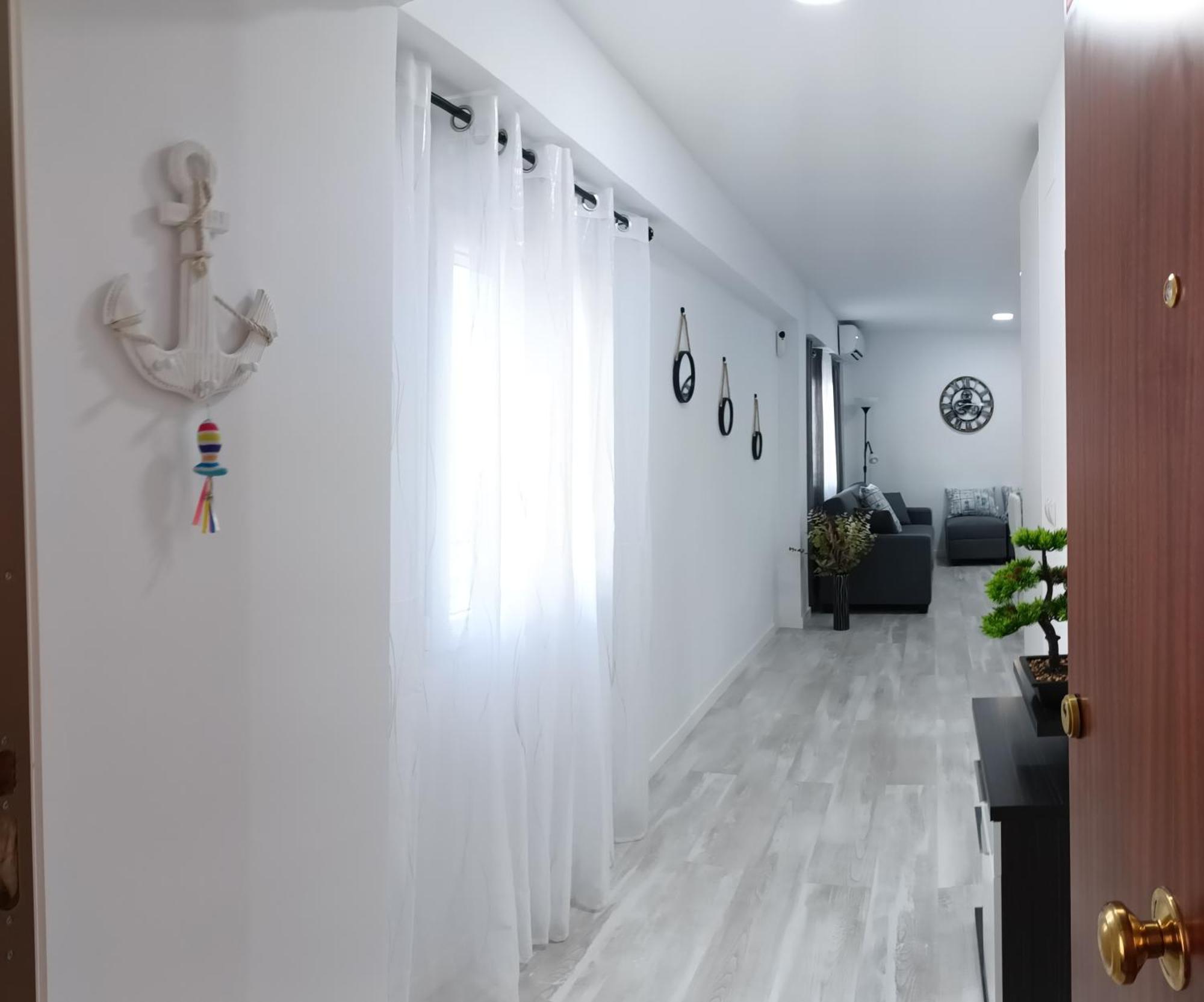 Mare De Deu, Vivienda Vacacional Para Familias Y Mayores De 25 Anos En El Grao De Gandia-Playa Playa de Gandia Экстерьер фото